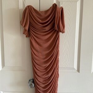Chic Off-Shoulder Midi Dress in Tan
